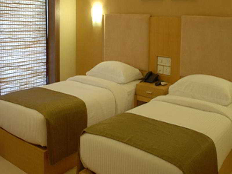Santa Cruz Sandalwood Hotel & Suites מראה חיצוני תמונה